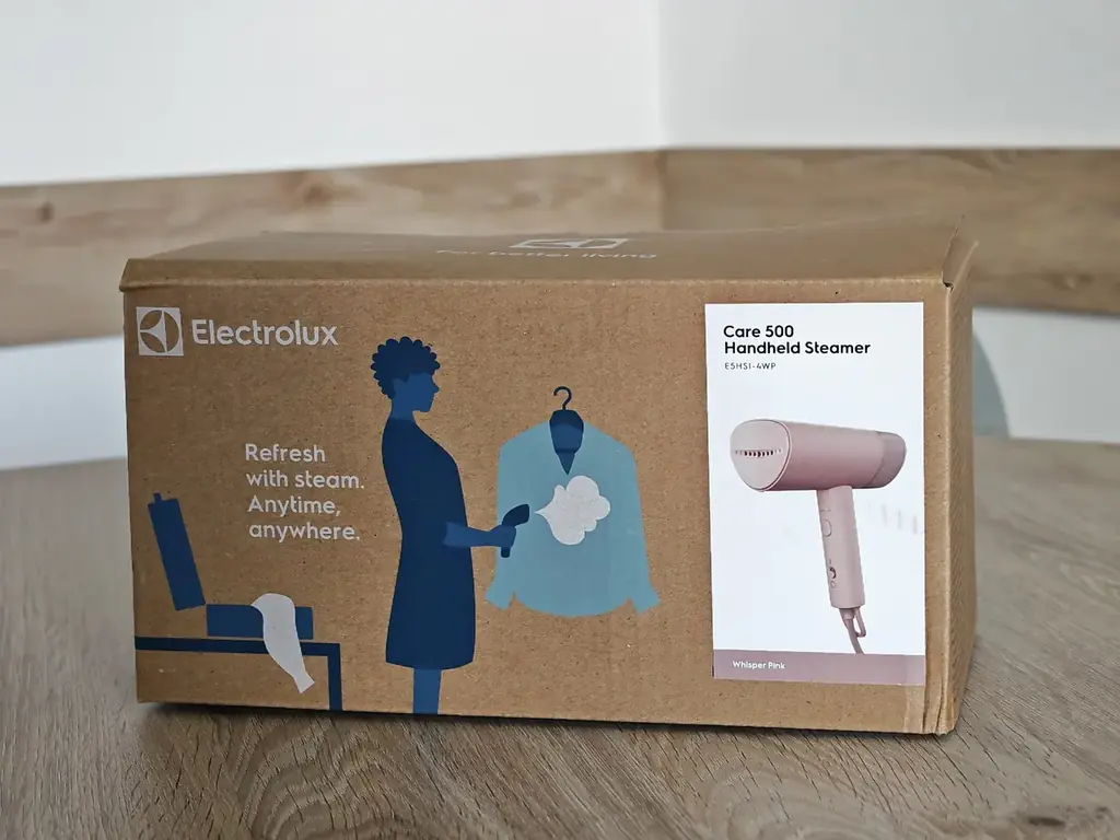 Продам складной отпариватель Electrolux Care 500 Handheld Steamer.