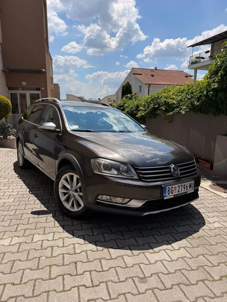 Продаю Volkswagen Passat B7 all Track на полном приводе 4x4 в максимальной комплектации.