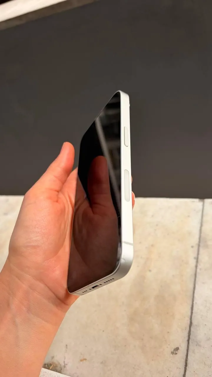 📱 Продаю iPhone 14 128GB, белый