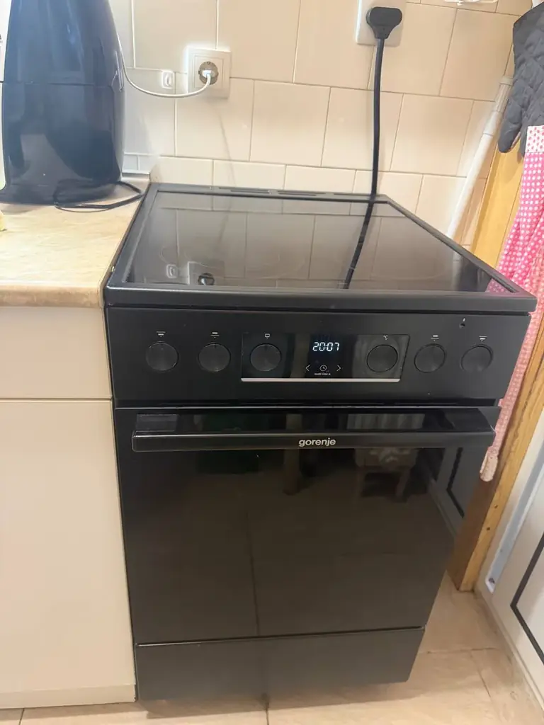 Продам эл.плита Gorenje.