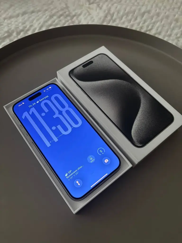 iPhone 15 pro max White Titanium 256gb