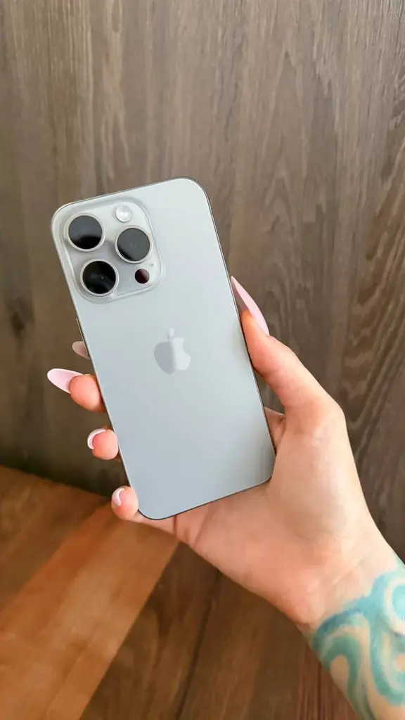 iPhone 15 pro, 256гб, Титаниум