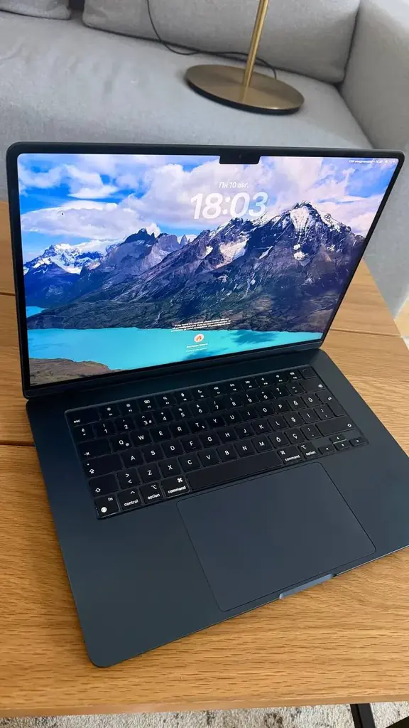 MacBook Air 15” M2, 8/256 GB, Midnight
