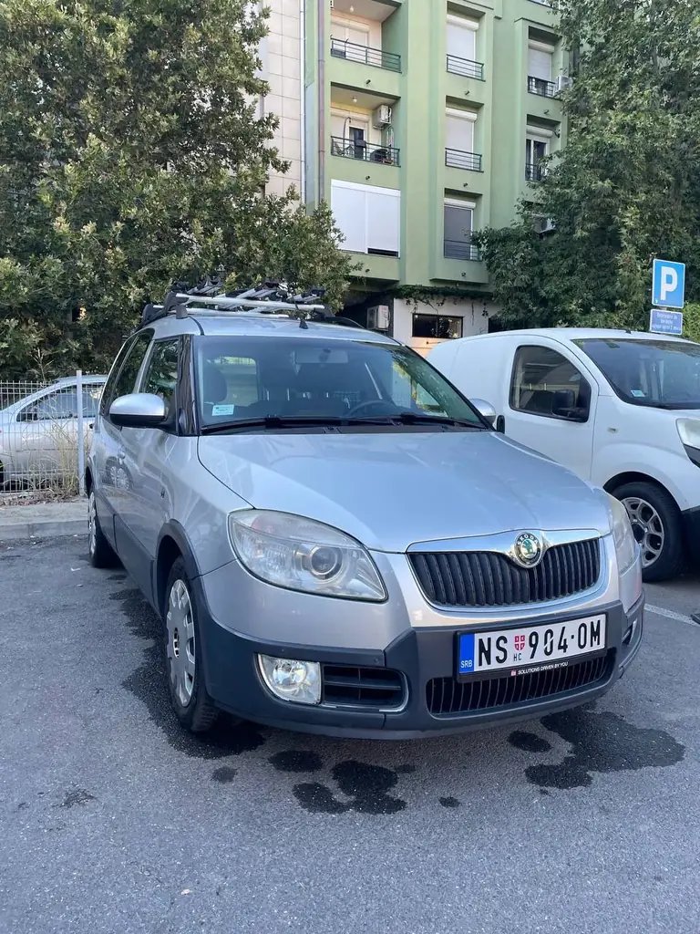 Продаю Škoda Roomster Scout 1.6 MPI 105 коней автомат Aisin 2009 год