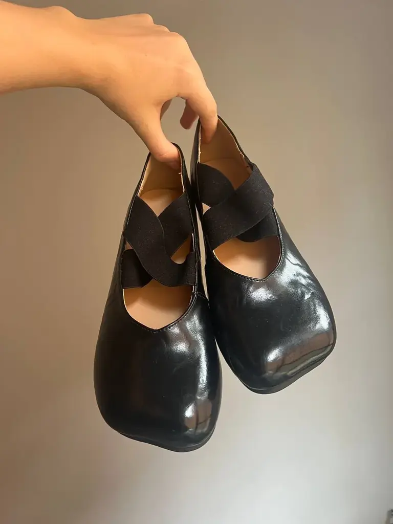 ПРОДАМ ‼️‼️ абсолютно новые туфли и сумку из натуральной кожи
