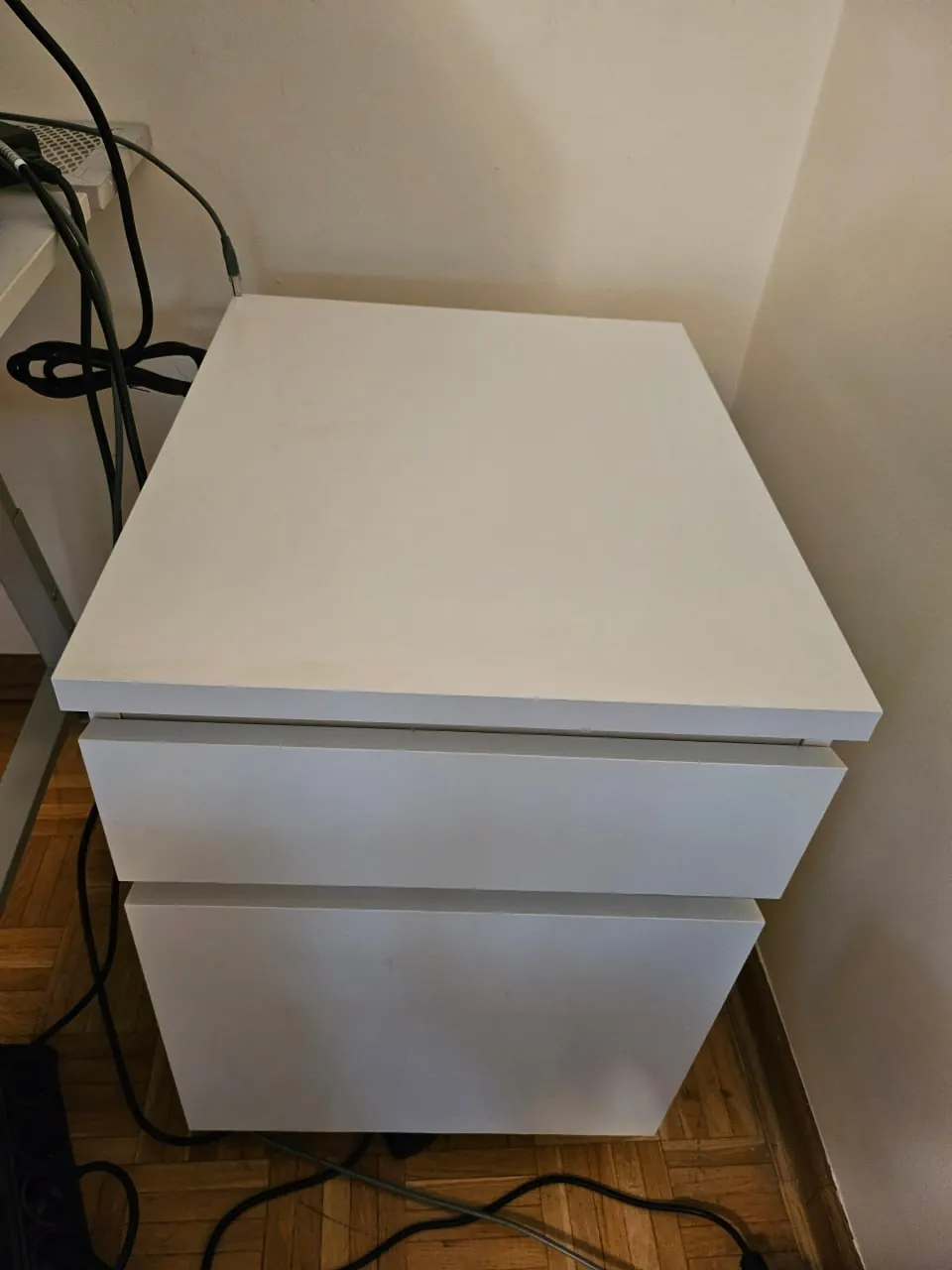 Тумбочка для офиса на колёсиках IKEA MALM