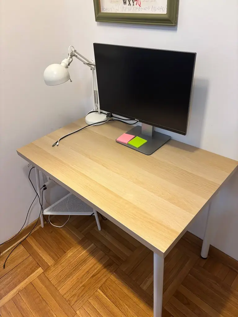 Продам рабочий стол из Ikea.