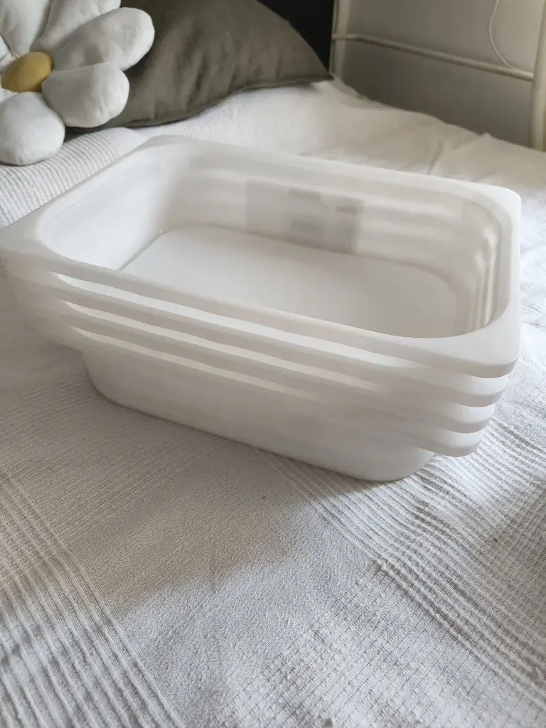 Продаю: 1. 4 ящика TROFAST из Ikea, в нормальном состоянии, использовались в секции. Размеры 42х30х…
