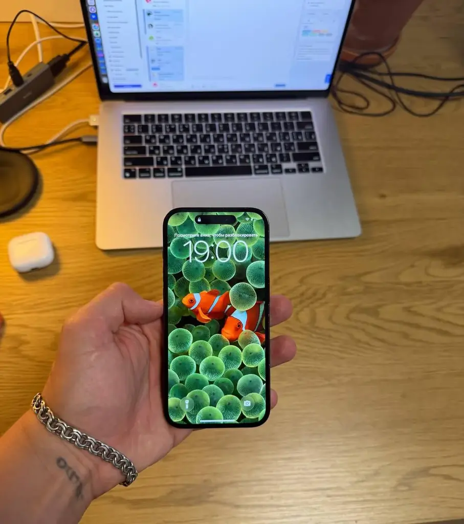 Продаю свой iPhone 14 Pro, 256 ГБ, серого цвета. Покупался в Сербии. Недавно заменена батарея на ор…