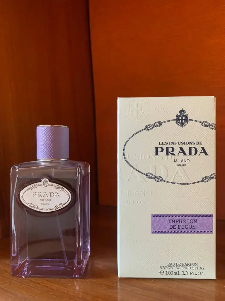 Продаю парфюм PRADA Infusion de figue. Почти полный флакон 100 мл. Приобретала осенью 2025 года, ор…