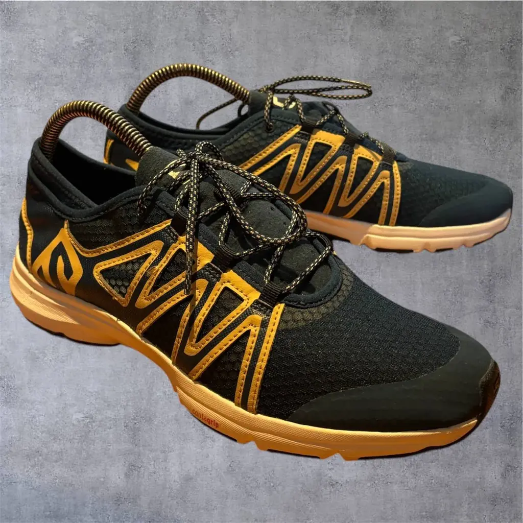 Продаю ультра легкие и удобные. кроссовки: