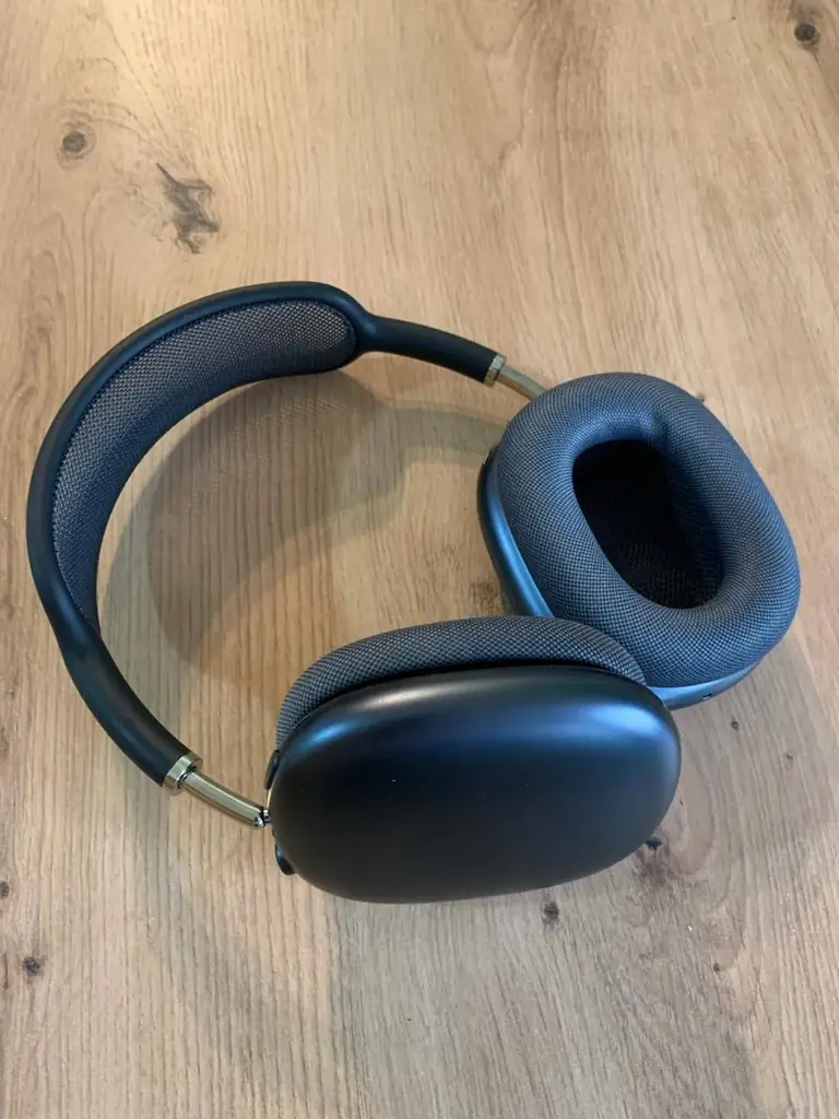 Продам Airpods Max USB-c (2-ое поколение) в отличном состоянии. Носил их максимум неделю