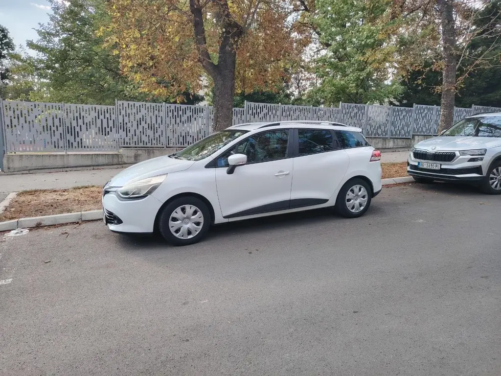 Продаю Renault Clio 4 в отличном состоянии!
