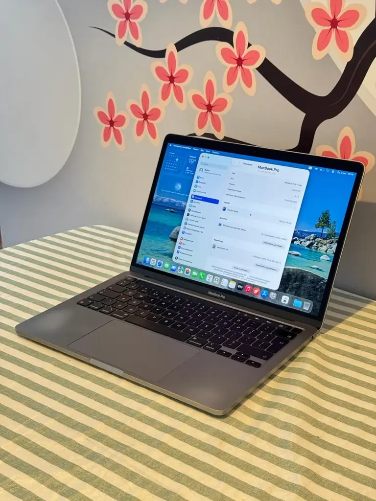 Продам MacBook Pro 13" M2 8/512 Gb