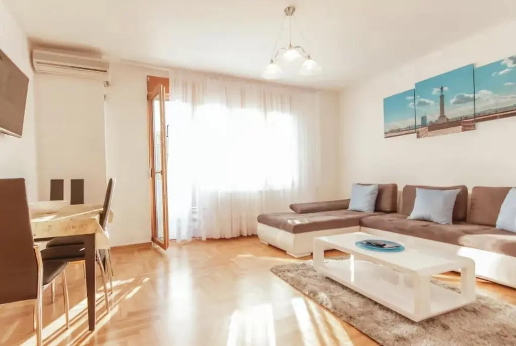 🏡 Сдаётся квартира (без посредников, напрямую от власника) на Дорчоле, Стари Град