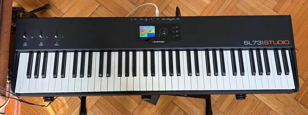Продаю MIDI-клавиатуру Studiologic SL73 Studio.