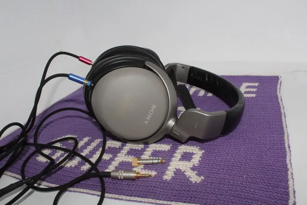 Продам наушники Sony mdr CD3000