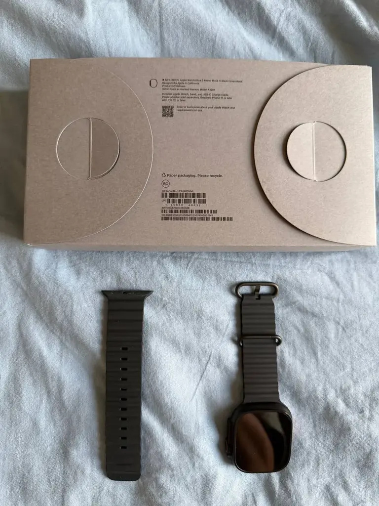 Продаю Apple Watch Ultra 3 Black Titanium Black Ocean Band.