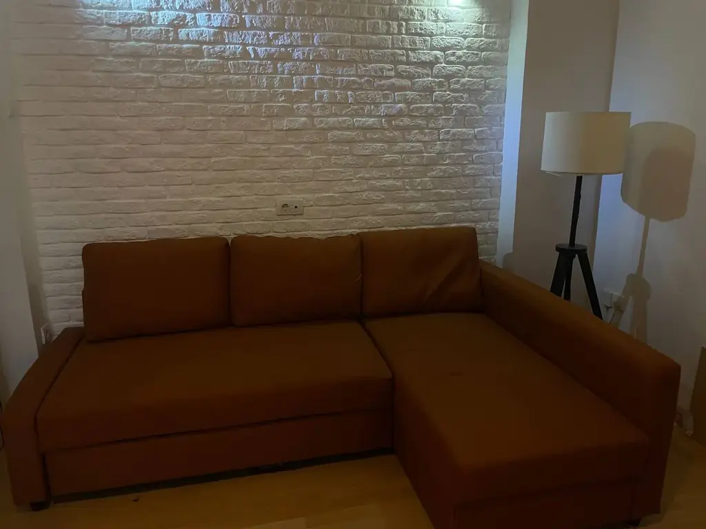 Продам угловой диван-кровать IKEA FRIHETEN.