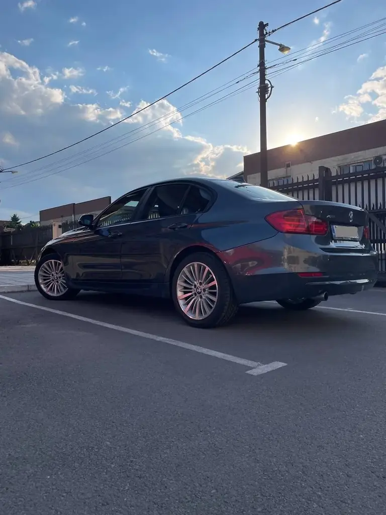 BMW 320D Xdrive автомат 2015 год