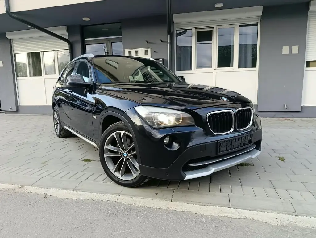 Продаётся BMW X1 xDrive 2.0d (2011 г.)