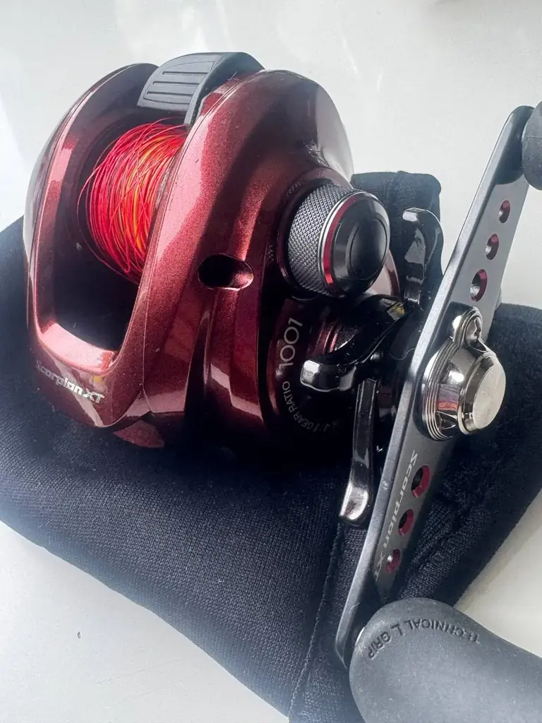 Продается легендарная мультипликаторная (кастинговая) катушка Shimano Scorpion XT 1001 (под левую р…