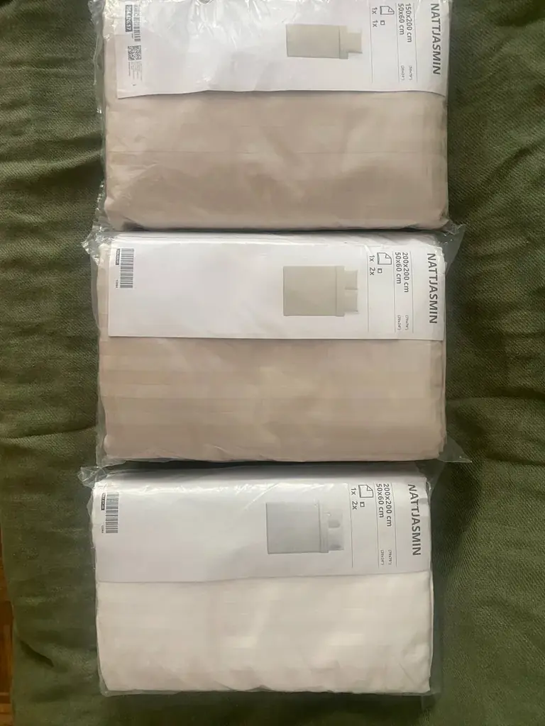 Продам всякое постельное Икеа, 2м/2м , 3000рсд, 1,5/1,5-2000, простынь 160/2м 1500,   встречусь в ц…