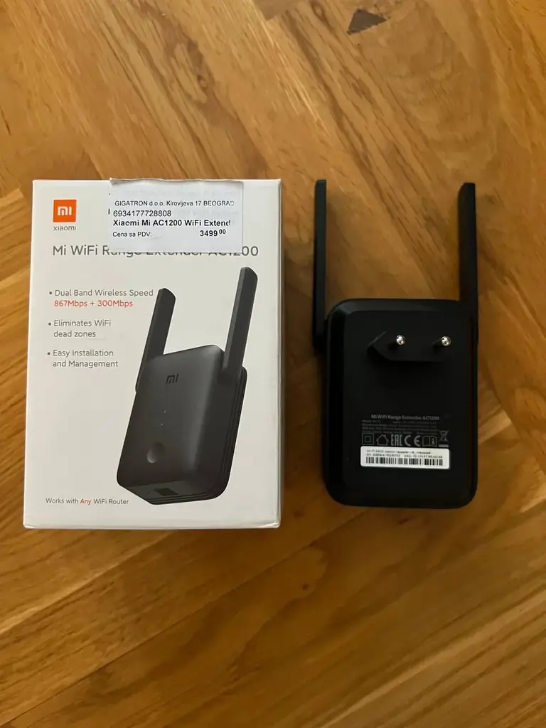 Продаю усилитель Wi-Fi Xiaomi Mi WiFi Range Extender AC1200
