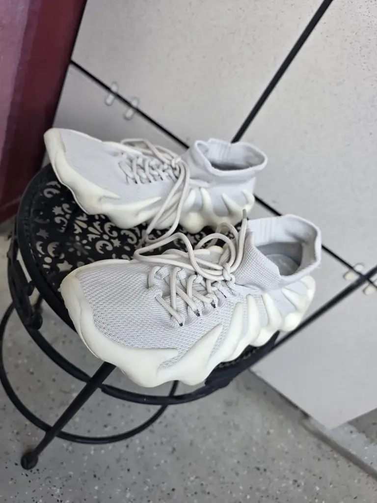 Продам текстильные кроссовки Strobbs в стиле Yeezy 450. Очень лёгкие, дышащие и удобные (сидят как …