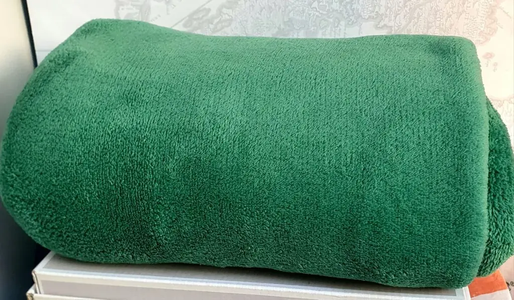 Плед мягкий новый 130×195 = 7€