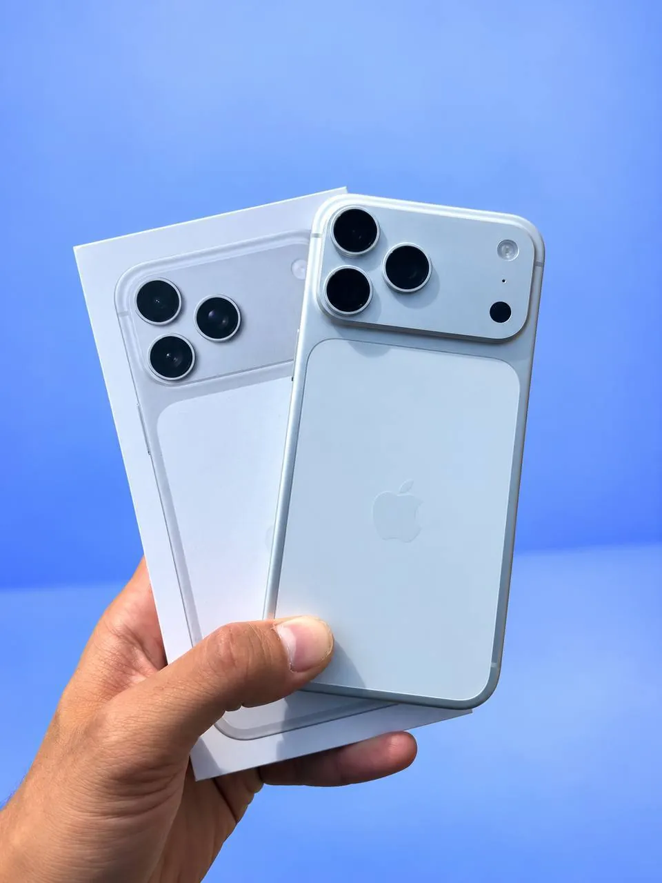 Продам iPhone 17 Pro Max 256 GB.