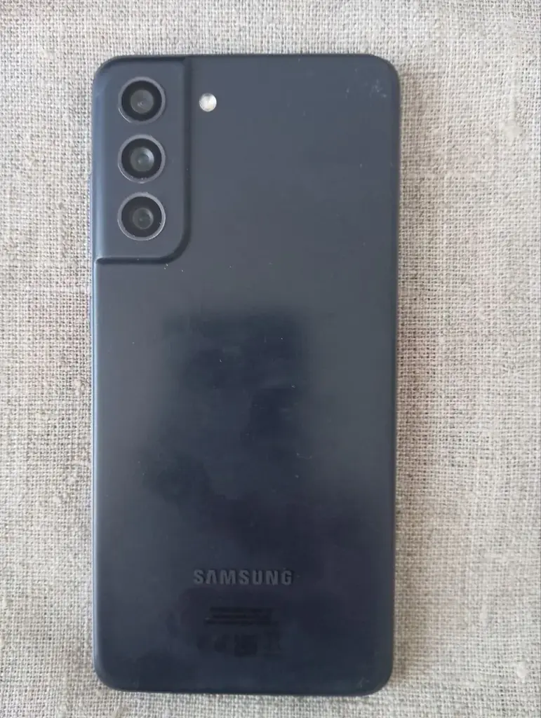 Продам Samsung Galaxy S21 FE 5G (Fan Edition) в темно-сером цвете (графитовый).39 евро.настройки. З…