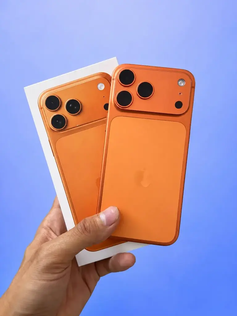 Продам iPhone 17 Pro Max 1 ТБ у стані 9,9/10. Телефон не ремонтувався, жодні деталі не змінювалися,…