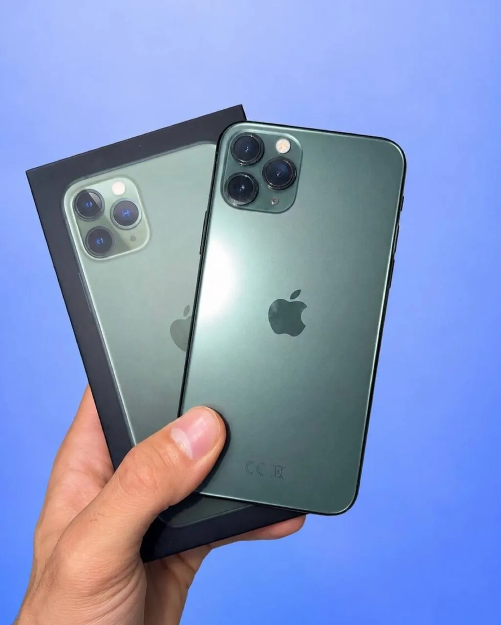 Продам iPhone 11 Pro у хорошому стані. Є невеликі сліди використання, нічого серйозного.