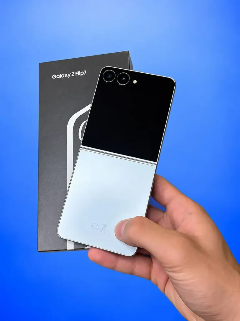 Продам Samsung Galaxy Z Flip 7, 12/512 ГБ, стан 10/10. Телефон без жодної подряпини, повністю справ…