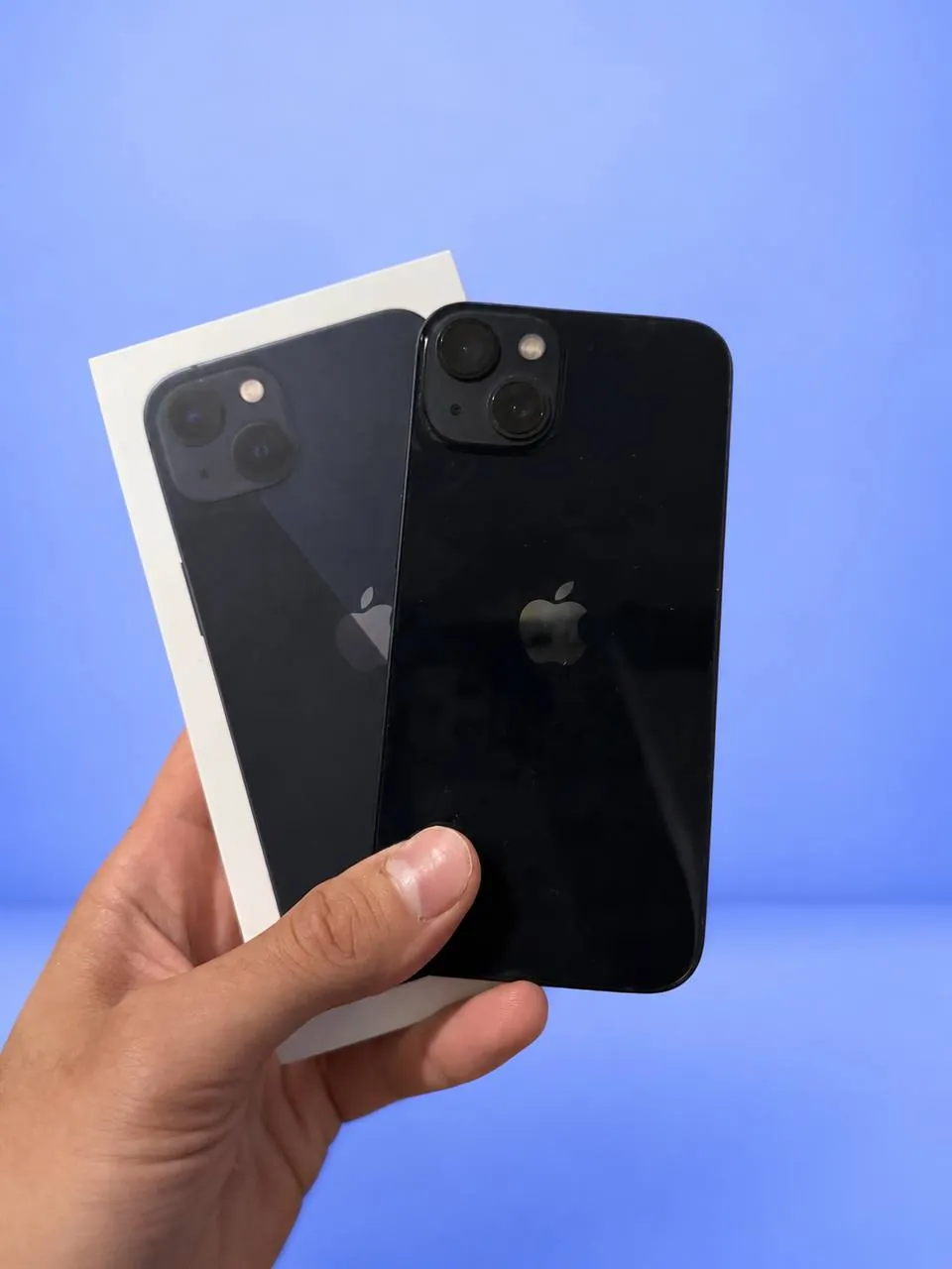 Продам iPhone 13, 128 GB у топовому стані, виглядає як щойно розпакований.