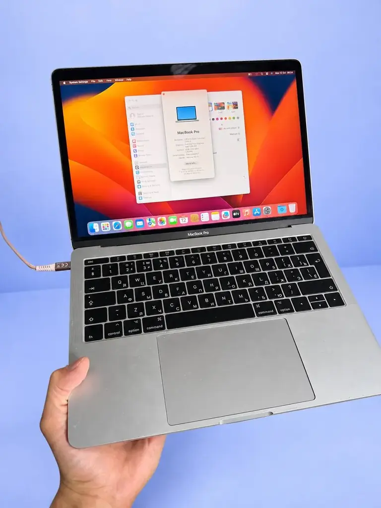 Продам Apple MacBook Pro 13” (2017)