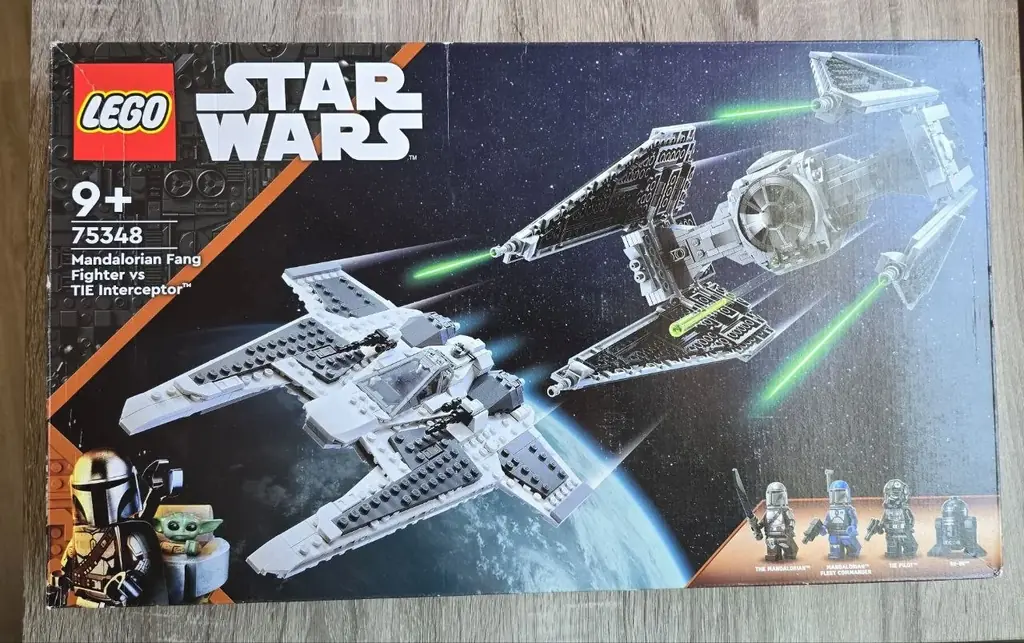 LEGO Star Wars Mandalorian Fighter vs. TIE Interceptor 75348