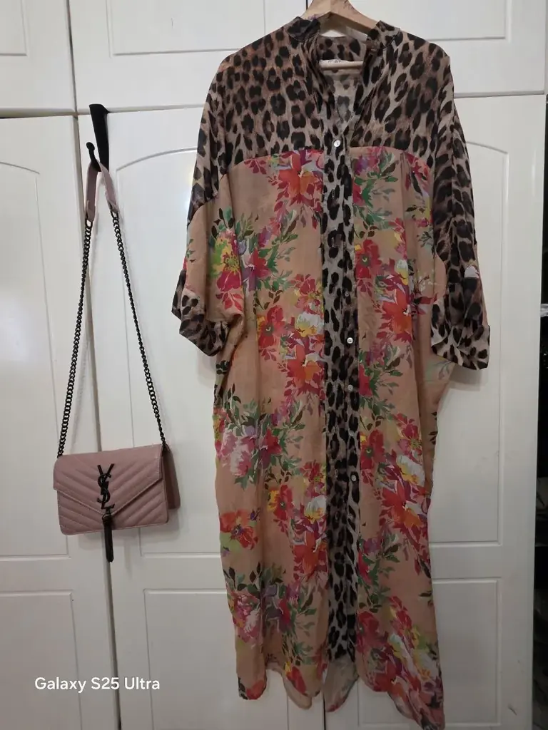 C true summer long shirts in very good condition