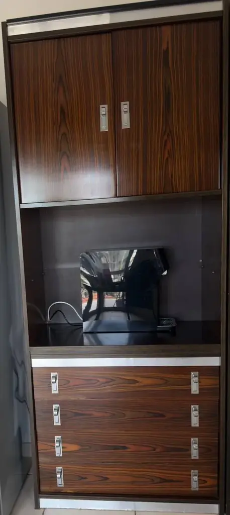 Шкаф  для посуды 210x85 €80,Никосия,Лача,самовывоз