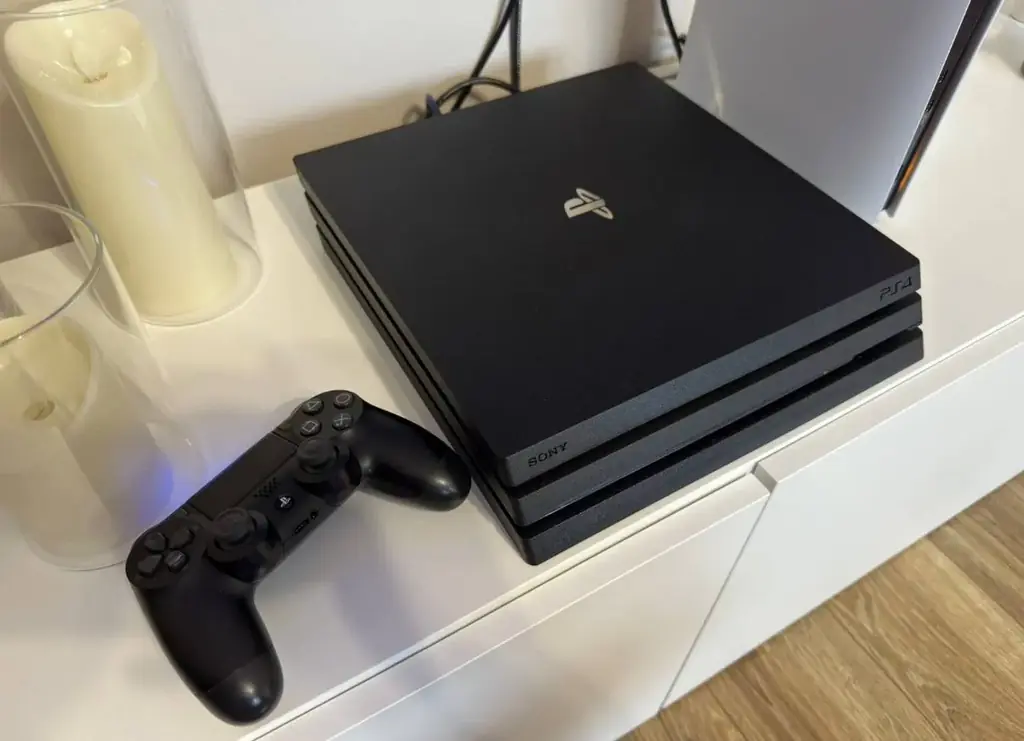 playstation 4 pro in very good condition with 1 controller , 3 games and cables
