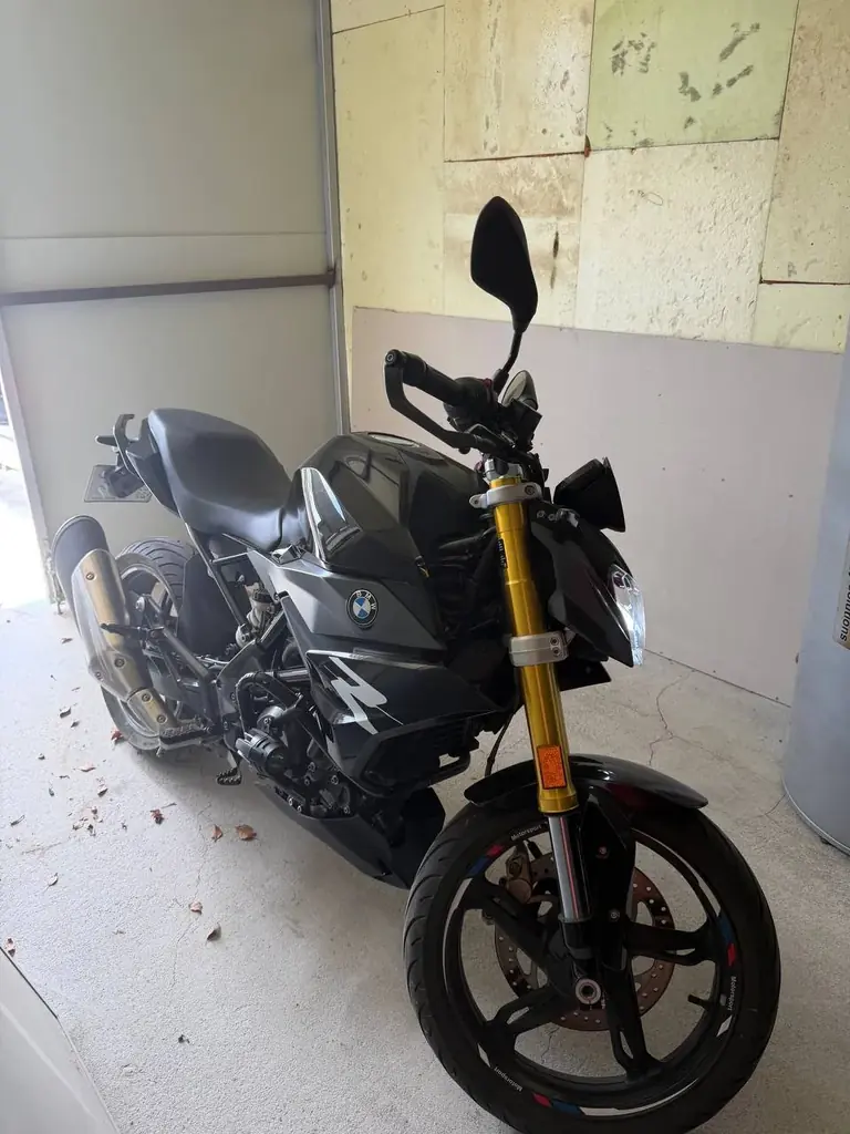 BMW G 310 R 2023 – 7,500 km – Excellent Condition