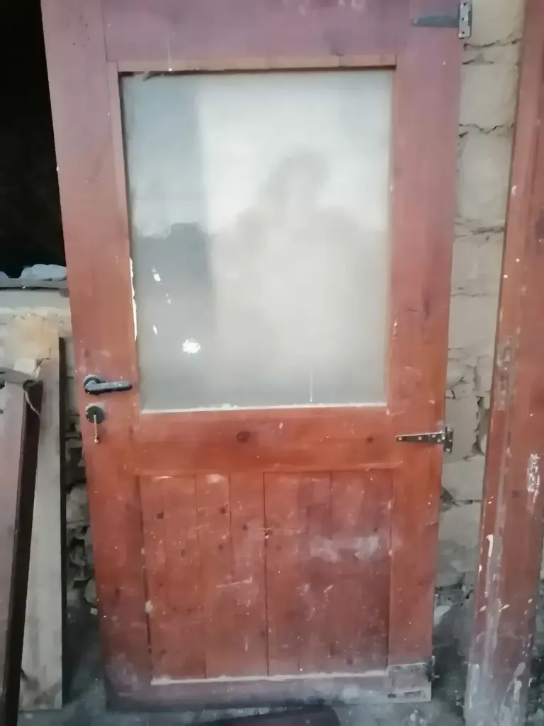 Входная дверь б/у.