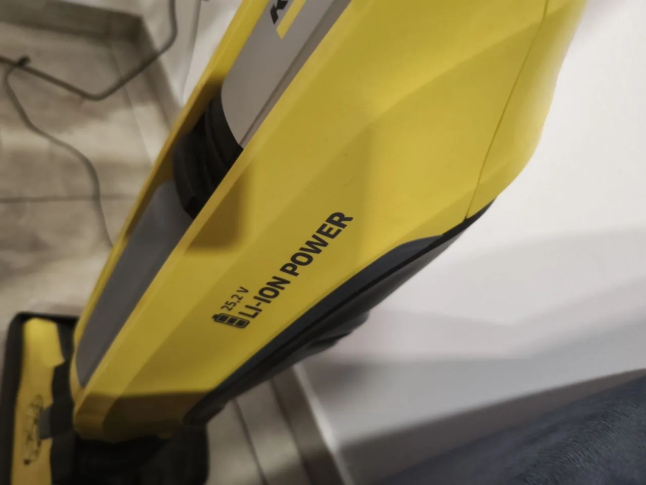 Продам Kärcher FC 5 Cordless 25.2V — аккумуляторный моющий пылесос