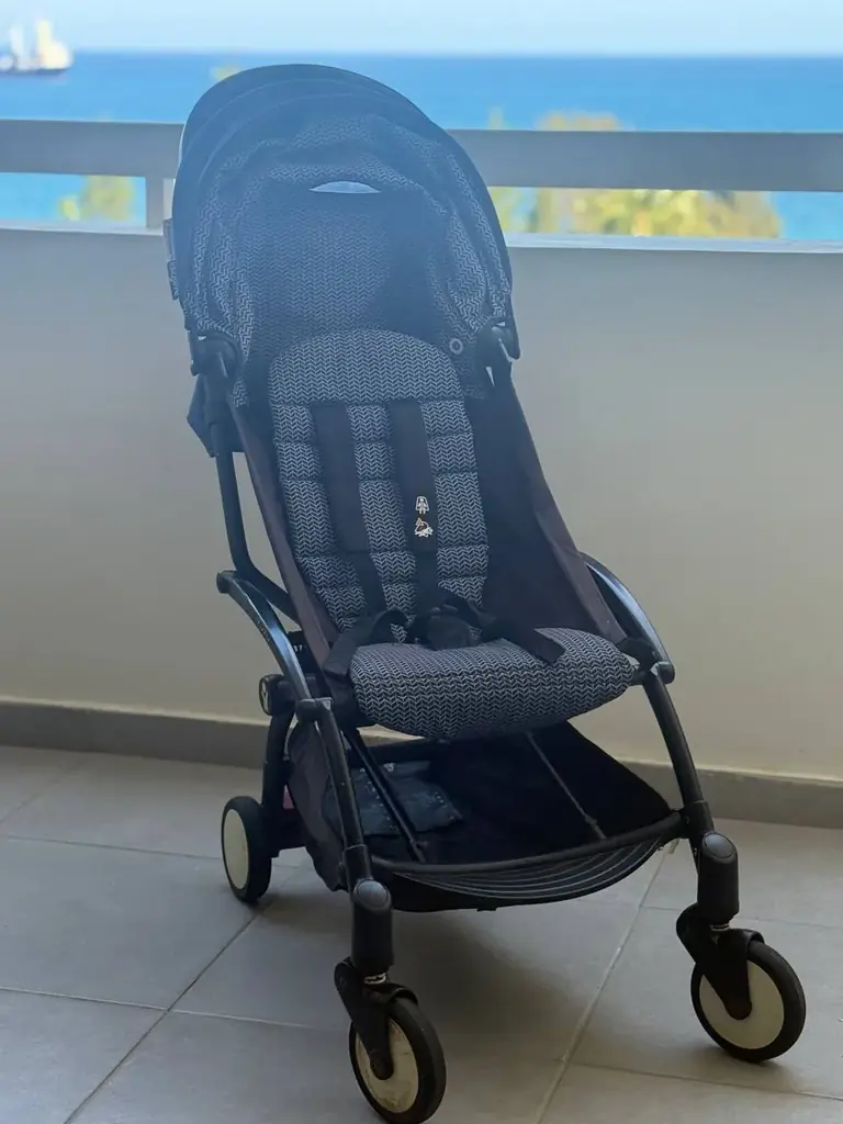 Продам оригинальную коляску BabyZen YOYO+ после одного ребёнка. В отличном состоянии. …