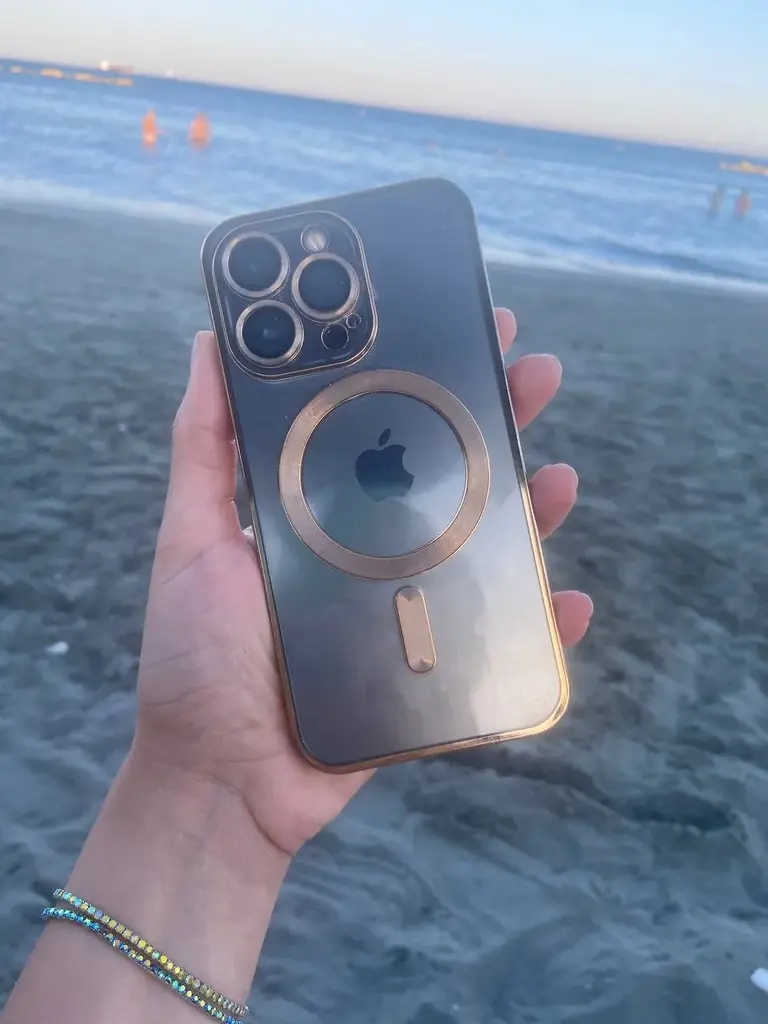 iPhone 13Pro с зарядкой коробкой без царапин