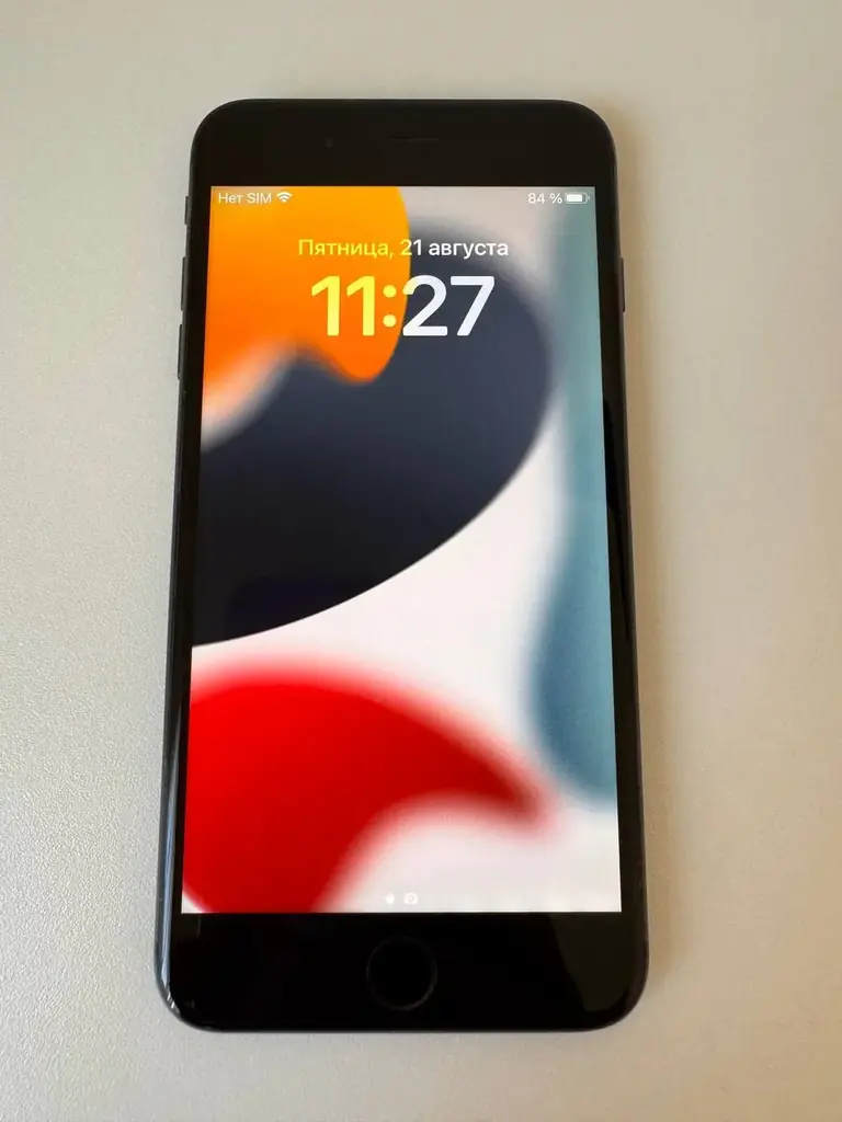 Продам iPhone 8 Plus в хорошем состоянии. 64 Гб, защитное стекло, плёнка сзади, аккумулятор был зам…