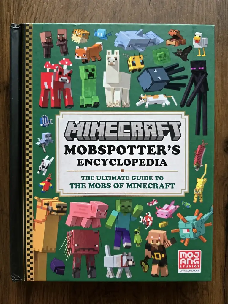 Энциклопедия Minecraft на английском языке, как новая.