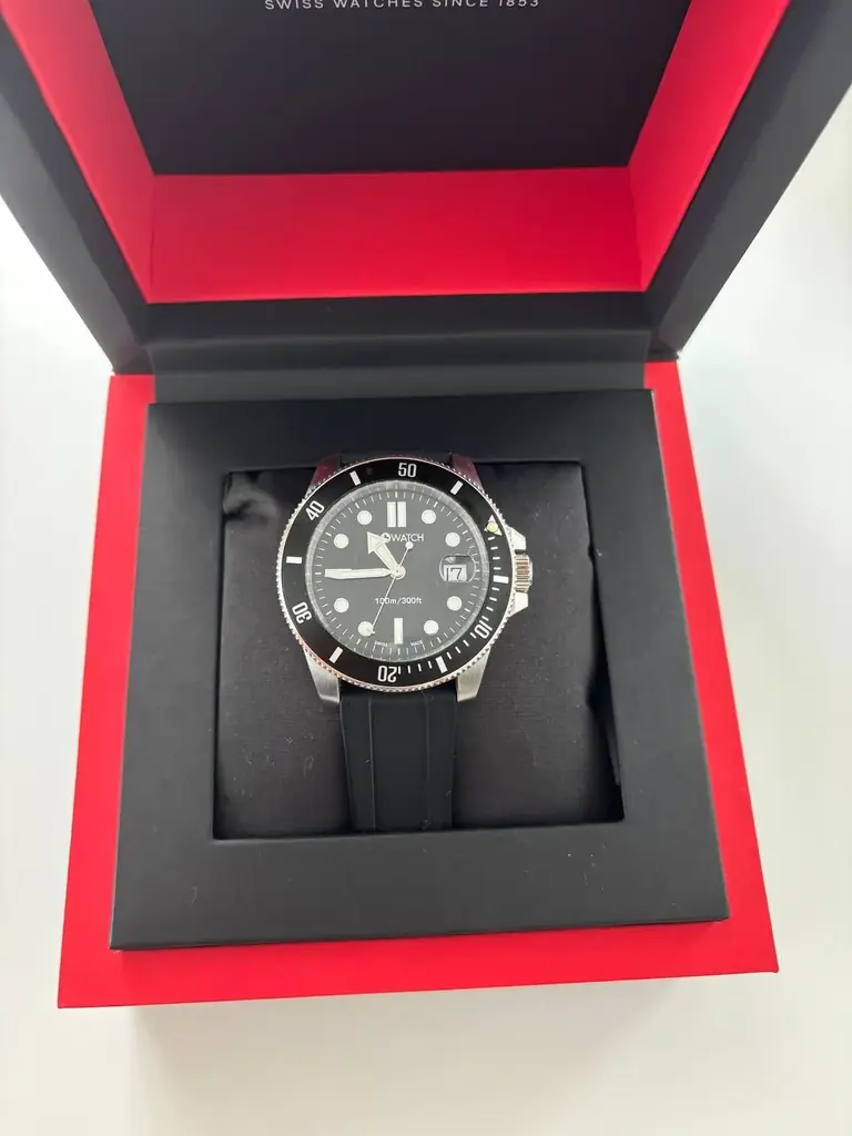 Продаю швейцарские часы M+WATCH куплены в Швейцарии.