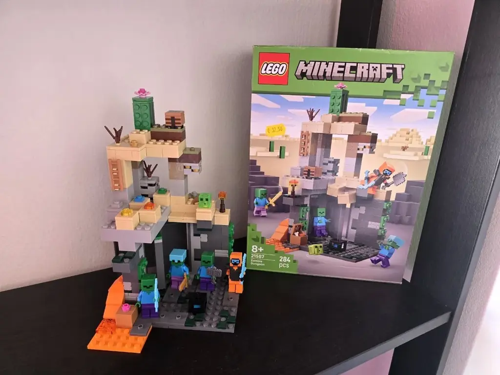 LEGO Minecraft The Nether Portal